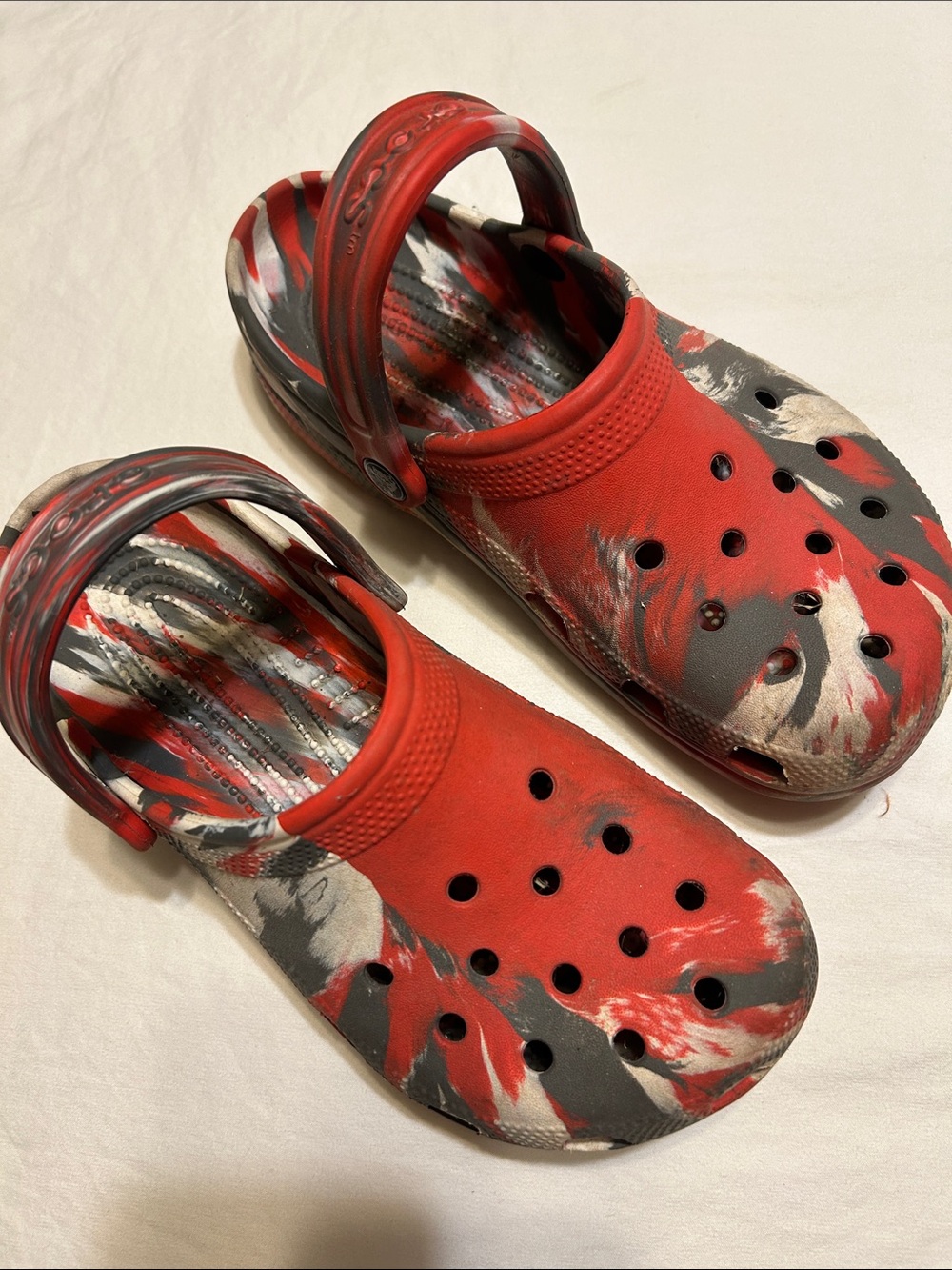 CROCS Kids Classic Clog - Red, Black, White